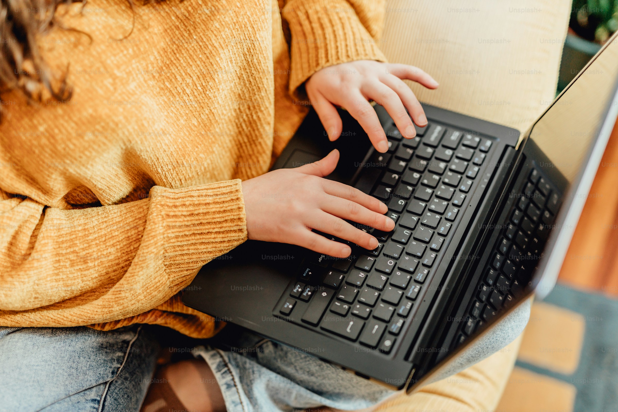 Business research and online discovery